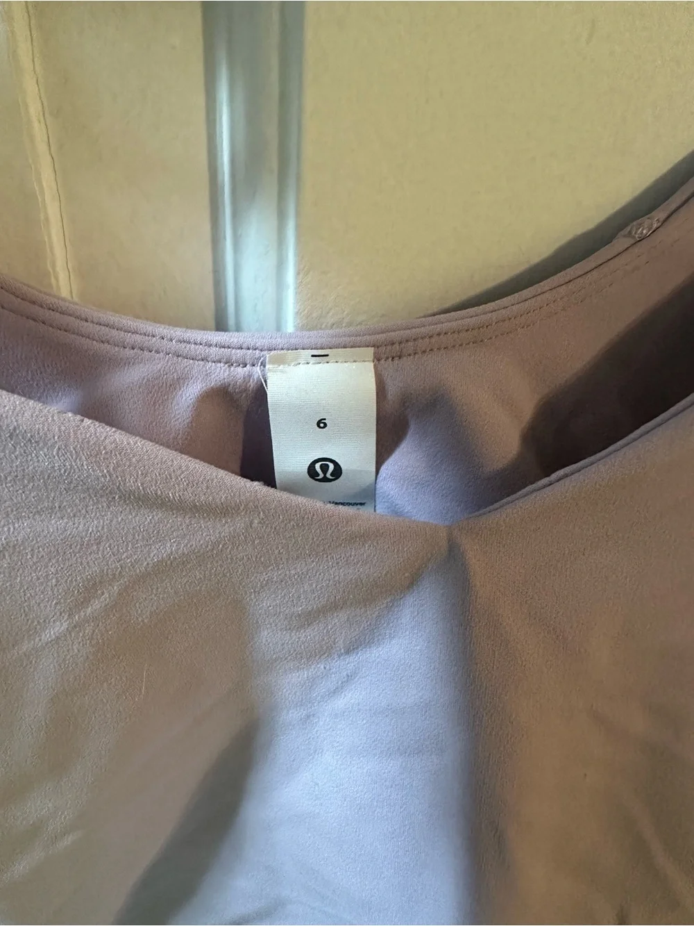 lululemon athletica neck fabric